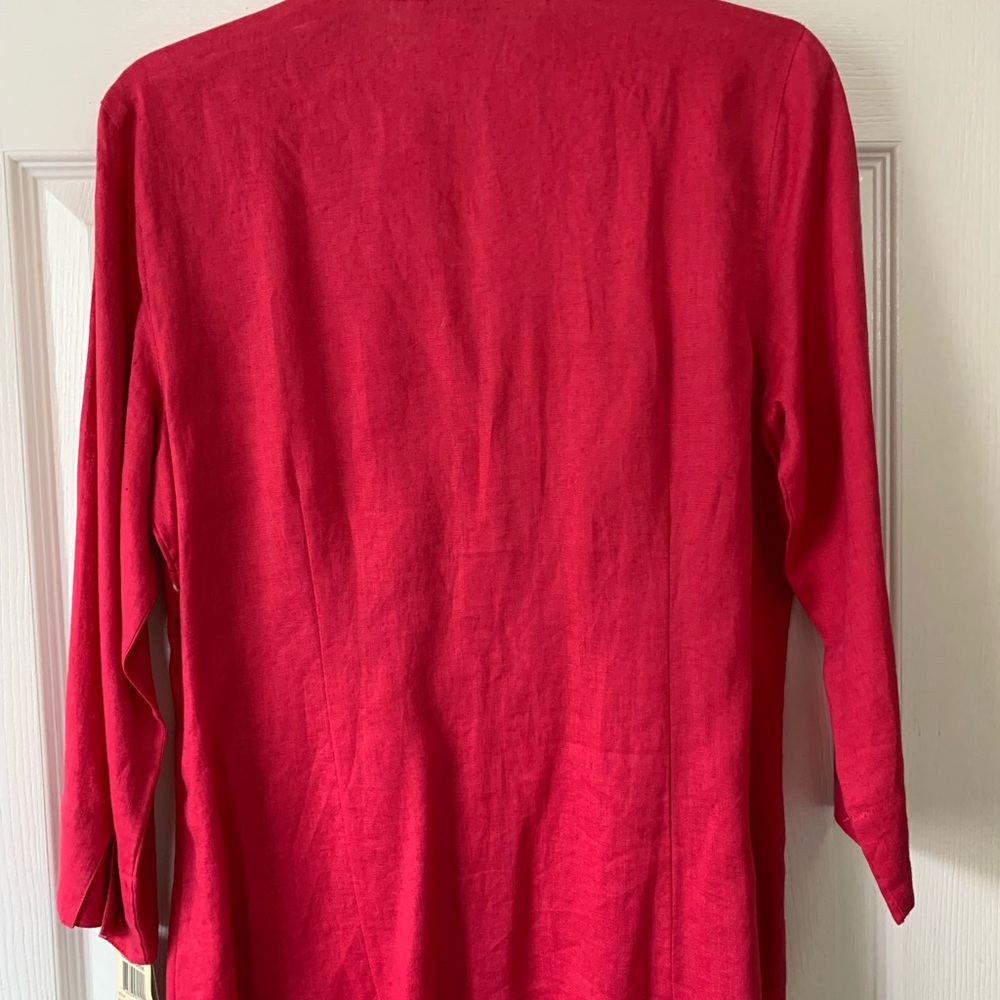Linen Button Top - Picture 2 of 7